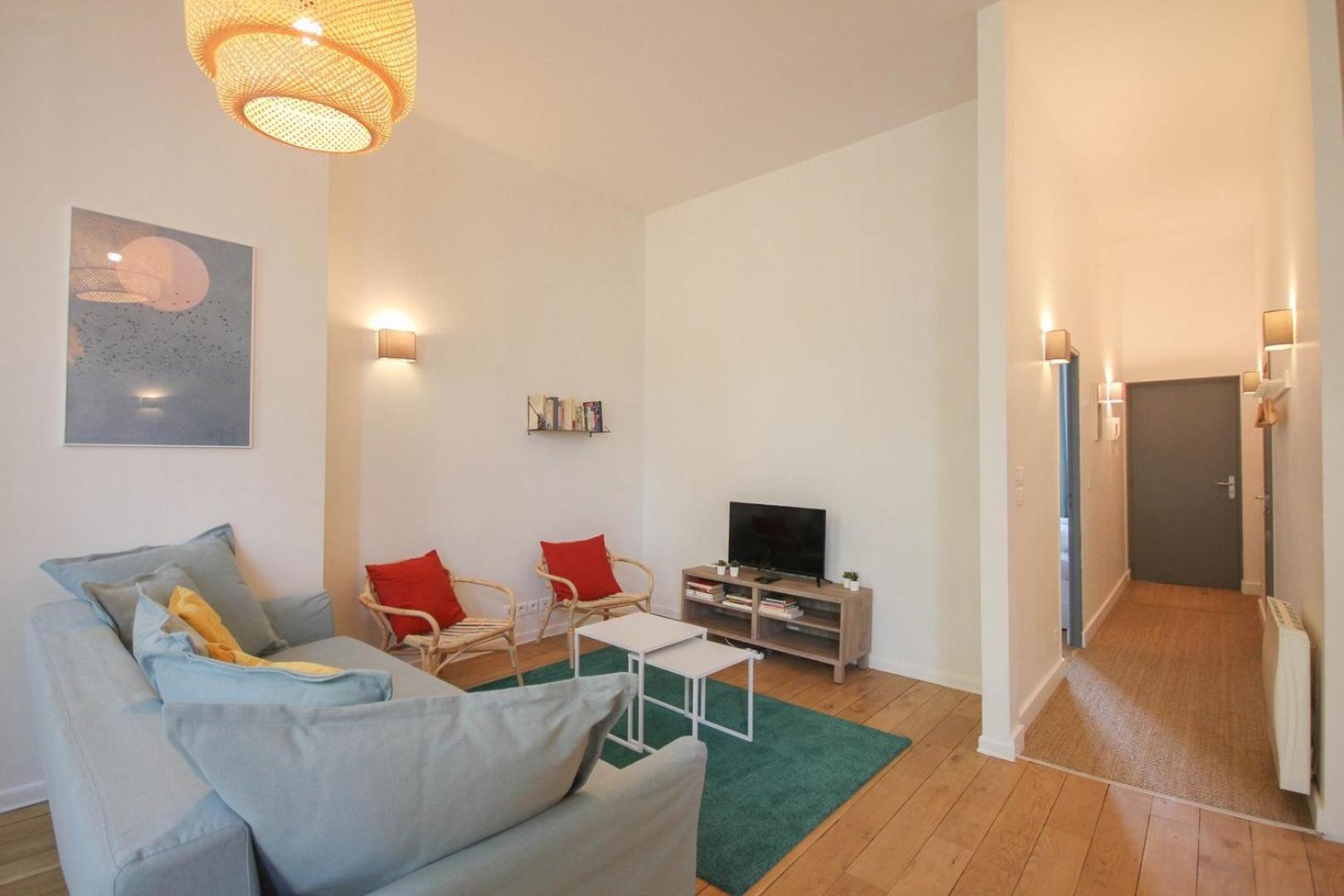 2-Bedroom Flat + Private Car Park. Lille Bagian luar foto