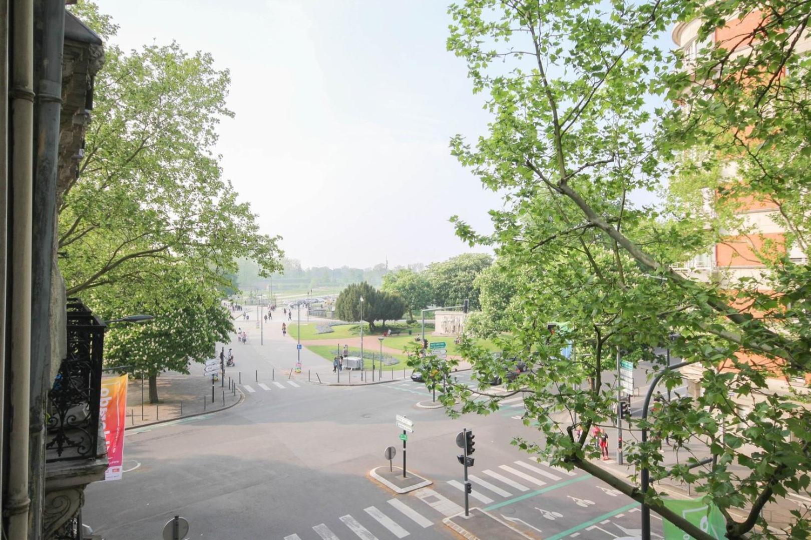 2-Bedroom Flat + Private Car Park. Lille Bagian luar foto
